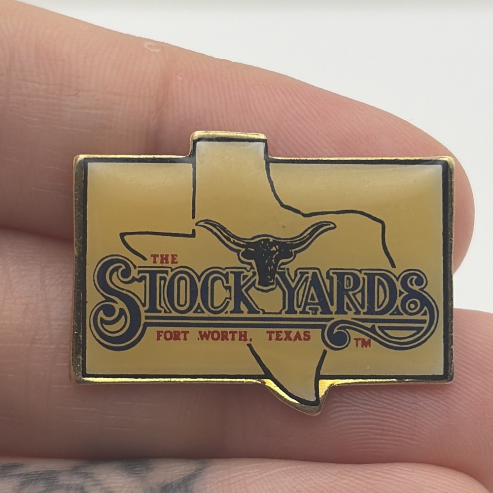 The Stockyards Fort Worth Texas Longhorn Cattle Lapel Hat Pin